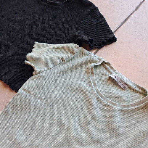 Pull & Bear crop tops used, size M, black and green