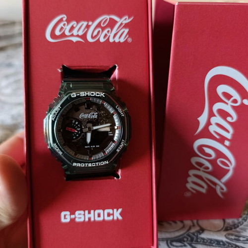 G-SHOCK Coca Cola Limited Edition GA-2100CC-3AER watch like new with green rubber strap