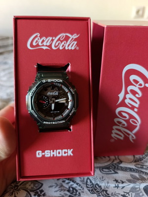 G-SHOCK Coca Cola Limited Edition GA-2100CC-3AER watch like new with green rubber strap