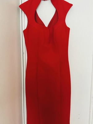 Red midi dress like new with halterneck and keyhole front opening