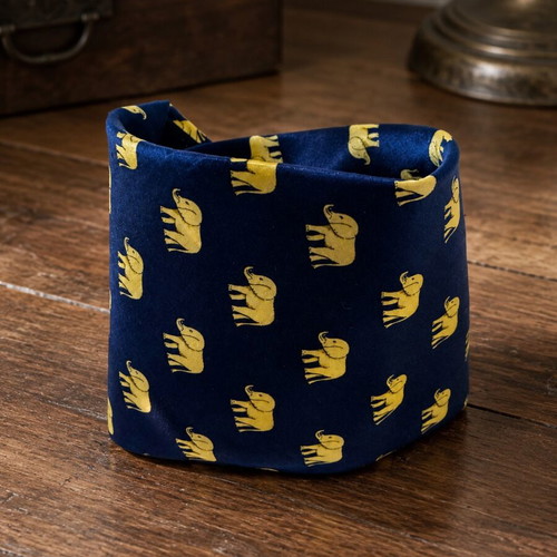 Giorgio Armani silk tie like new, blue with elephant pattern