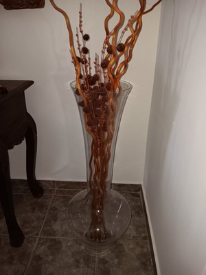 Flower stand like new with flowers