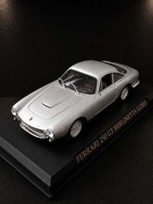 Ferrari 250 GT Berlinetta Lusso 1:43 used collectible model