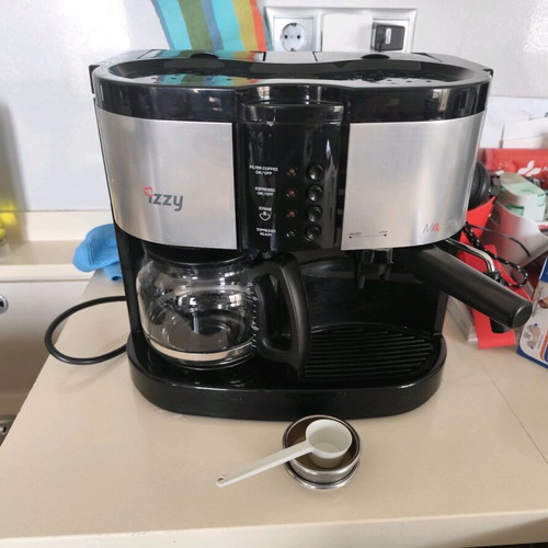 Izzy Maestro coffee maker used