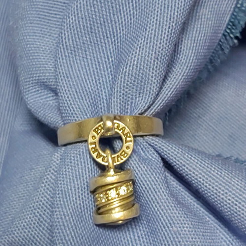 Women's ring used