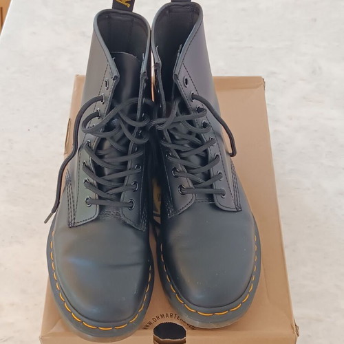 Dr. Martens 1460 black boots size 38 like new