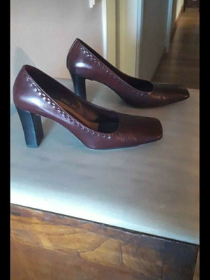 Shoes pumps used, handmade, burgundy, size 38
