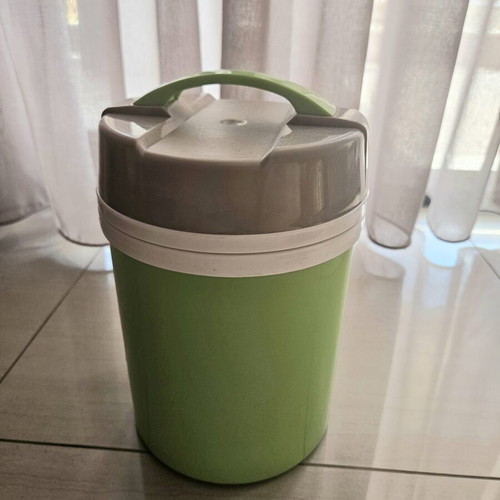 Bigboy Plastic Fantastic Food Thermos Lunch Box 1.8L used