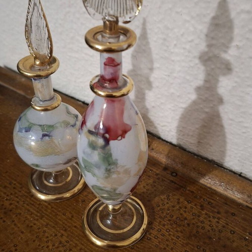 Set of 2 glass perfume bottles like new, decorative