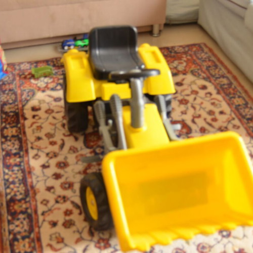 Children's tractor new in excellent condition