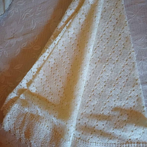 Round tablecloth machine knit, ecru