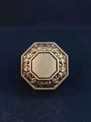 Vintage brass door knob like new, solid