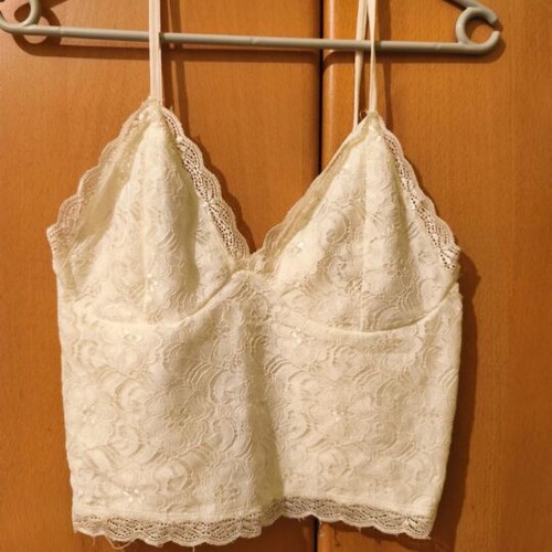 White top with lace texture like new, size S