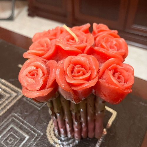Rose bouquet candle unused