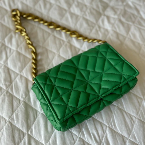 Zara shoulder bag green like new with gold chain