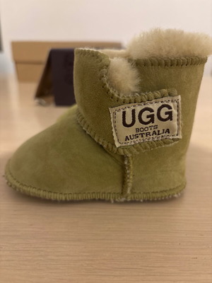 UGG Baby Boots 0-6 μηνών καινούργια