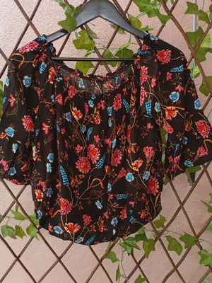 Blouse large size, like new, black multicolor