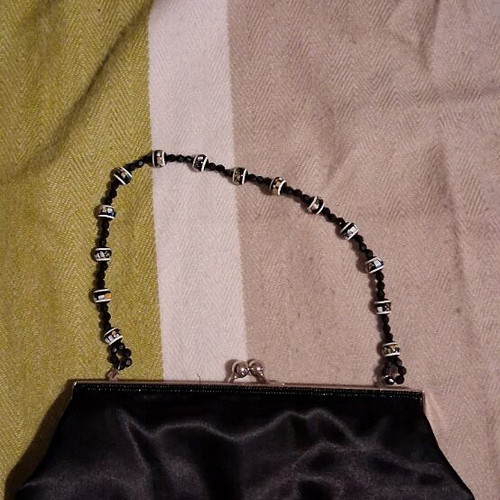 Vintage women's bag like new, multicolored with embroidered flowers