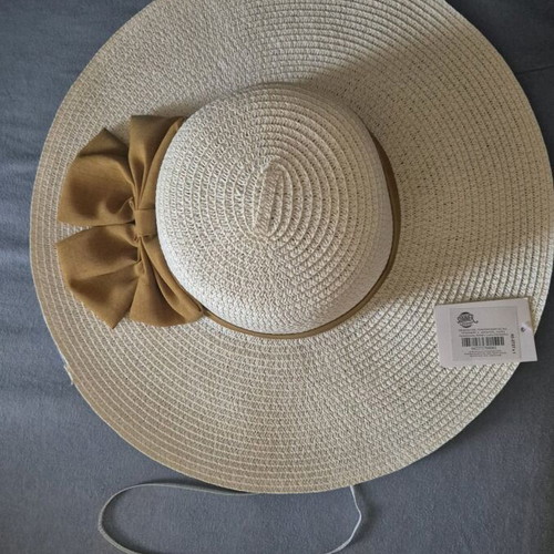 Beach hat new, beige