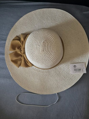 Beach hat new, beige