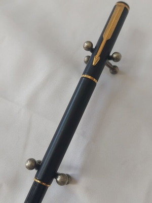 Parker Arrow pen black used