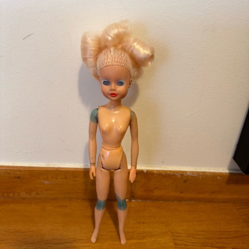 Bibi Bo first period used doll with original second period dress