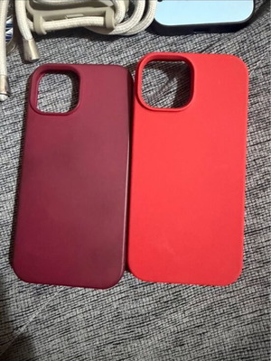 iPhone 15 cases like new