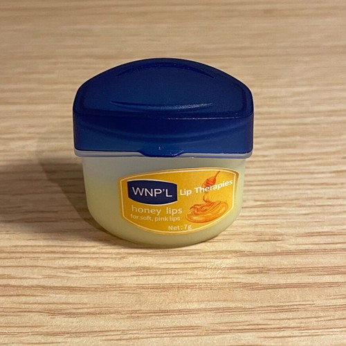 Lip balm set new with 8 different fruit flavors