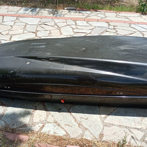 Hyundai Car Roof Box 75 Lt used with minor damage