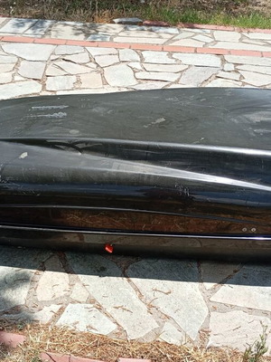 Hyundai Car Roof Box 75 Lt used with minor damage