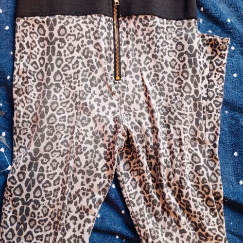 Leopard leggings like new, Italian, sizes XS and S, black and brown