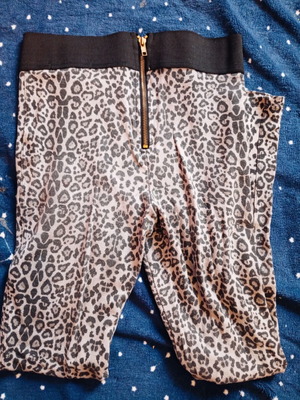 Leopard leggings like new, Italian, sizes XS and S, black and brown