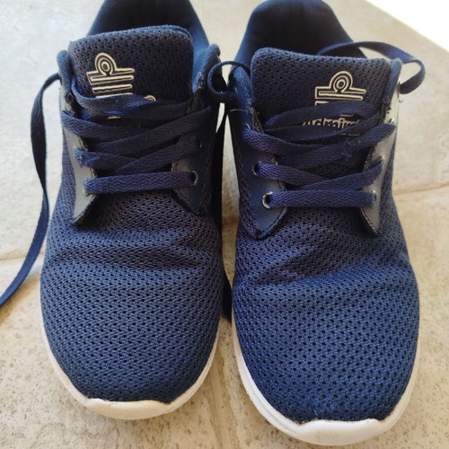 Admiral blue athletic shoes used, size 39, mesh