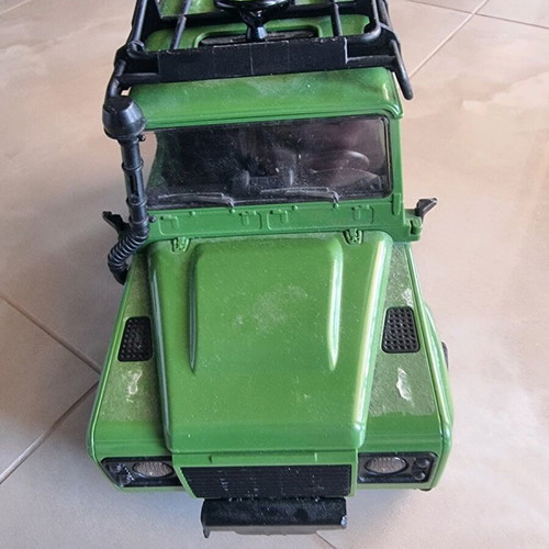 Bruder Land Rover Defender 1/16 used with horse carriage