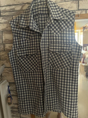 Sleeveless Cotton Vest like new, blue checkered, sizes M and L