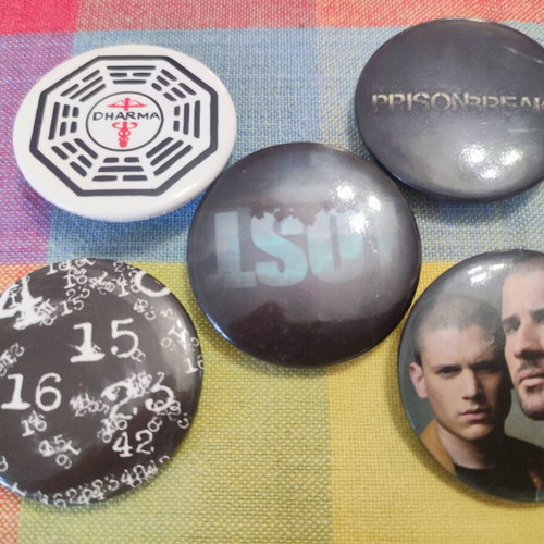 Lost and Prison Break vintage pins, pack of 5 medium size rare