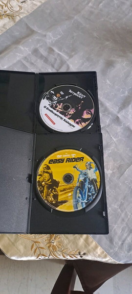 2 αυθεντικά dvd με ελληνικούς υπότιτλους..