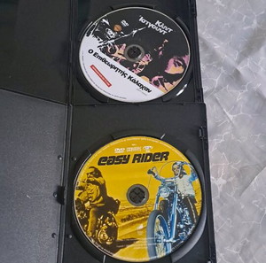 2 αυθεντικά dvd με ελληνικούς υπότιτλους..