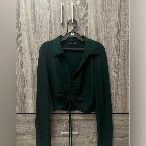 Zara crop top like new, green with ruching and drawstrings