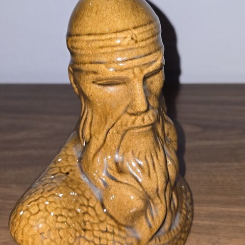 Vintage Ceramic Skanderbeg Bust like new