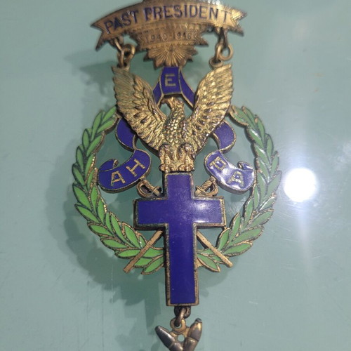 Past President Collectible Medal 1940–1946 used with blue enamel and gold eagle