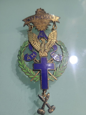 Past President Collectible Medal 1940–1946 used with blue enamel and gold eagle