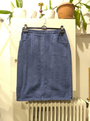 Denim skirt L-XL like new, blue, with pockets