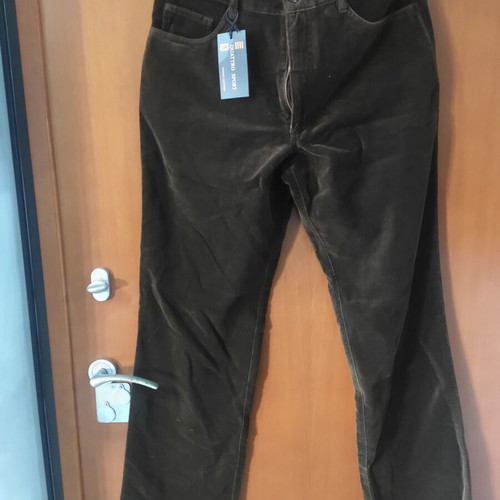Men's brown velvet pants new, size 42