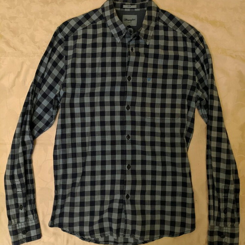Wrangler slim blue checkered shirt medium size like new