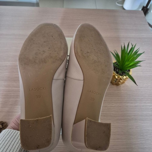 Lasocki beige pumps used, size 39, low heel