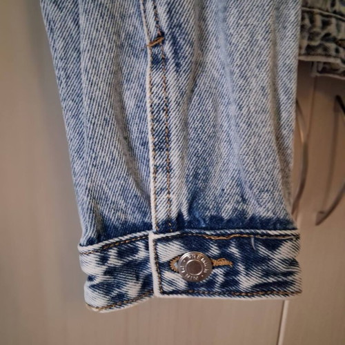 Short denim jacket women's new with rips size M