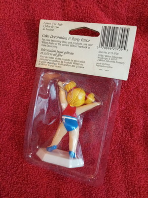 Cake figure like new with base