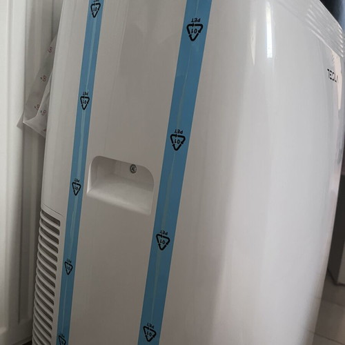 Tesla air conditioner with dehumidifier, fan and heating like new