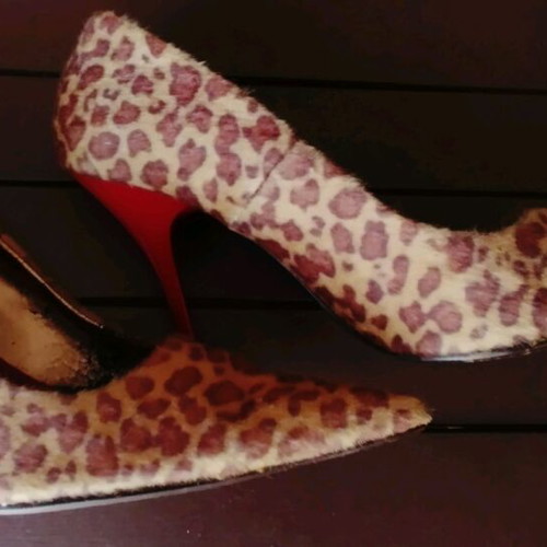 Leather handmade Italian pump like new, multicolor